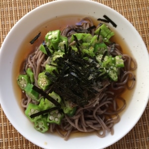 つるつる食べられる♪オクラとろろ蕎麦